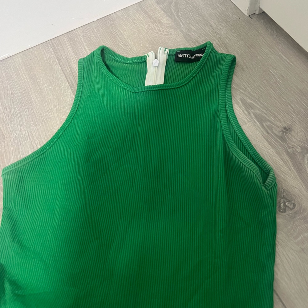 Green Ribbed Racer Neck Romper - Picture 3 of 4